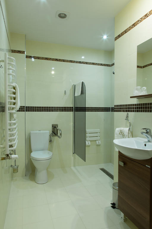Hotel Ostrawa Wodzisław Śląski Стая снимка