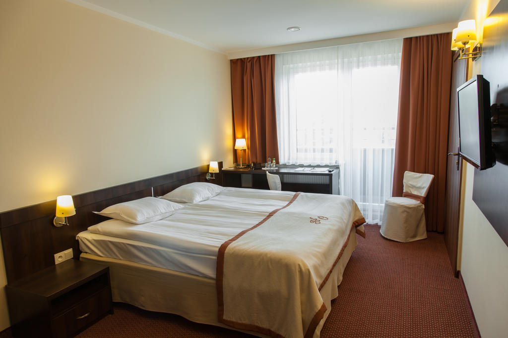 Hotel Ostrawa Wodzisław Śląski Екстериор снимка