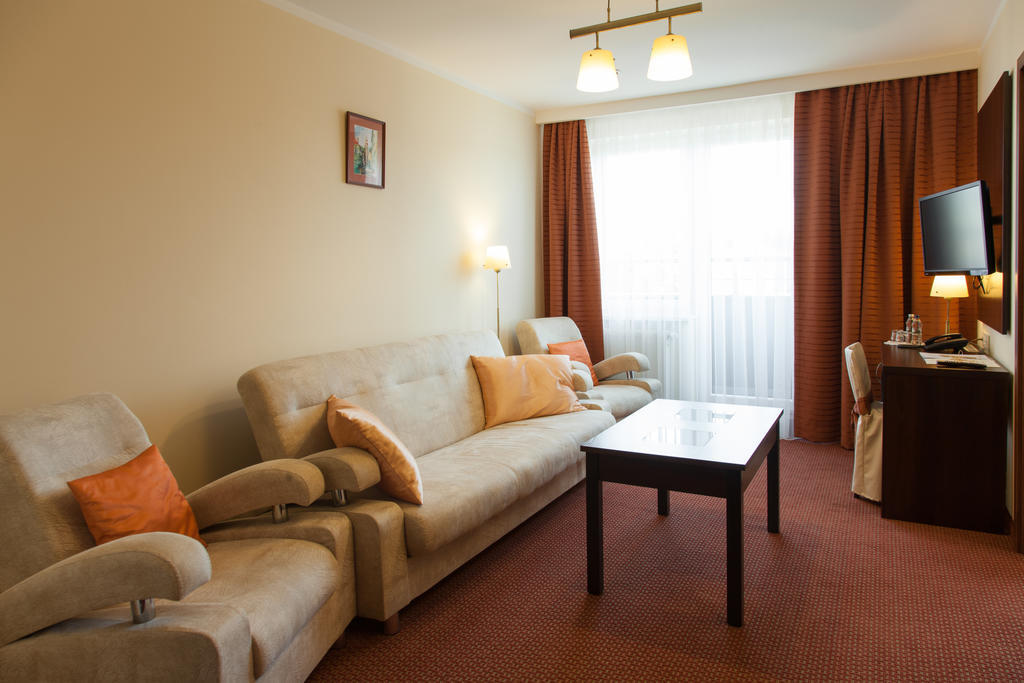 Hotel Ostrawa Wodzisław Śląski Екстериор снимка