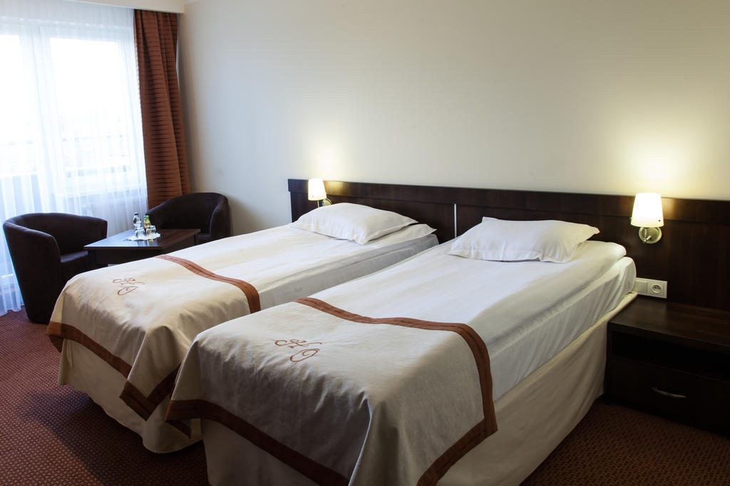 Hotel Ostrawa Wodzisław Śląski Стая снимка